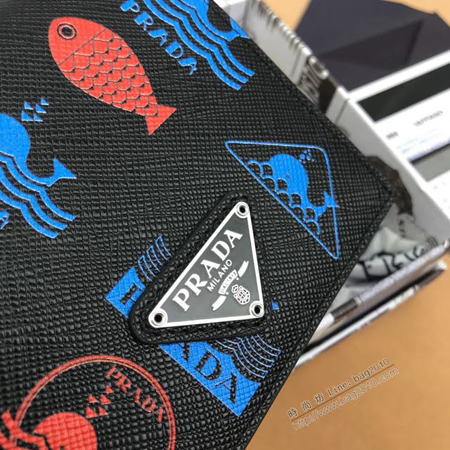 prada錢包 普拉達2020最新款限量版短錢夾 2MO004 Prada鯨魚圖案黑色短錢包  pyd2407
